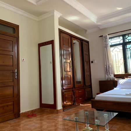 Coast View Resort Kigoma Buitenkant foto