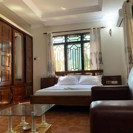 Coast View Resort Kigoma Buitenkant foto