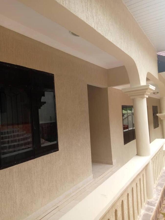 Coast View Resort Kigoma Buitenkant foto