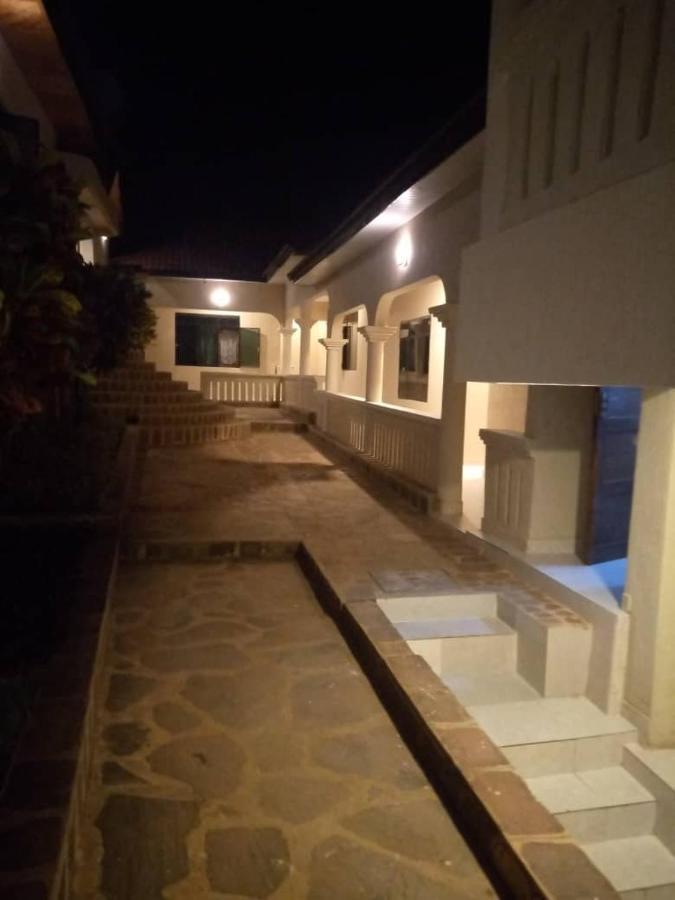 Coast View Resort Kigoma Buitenkant foto