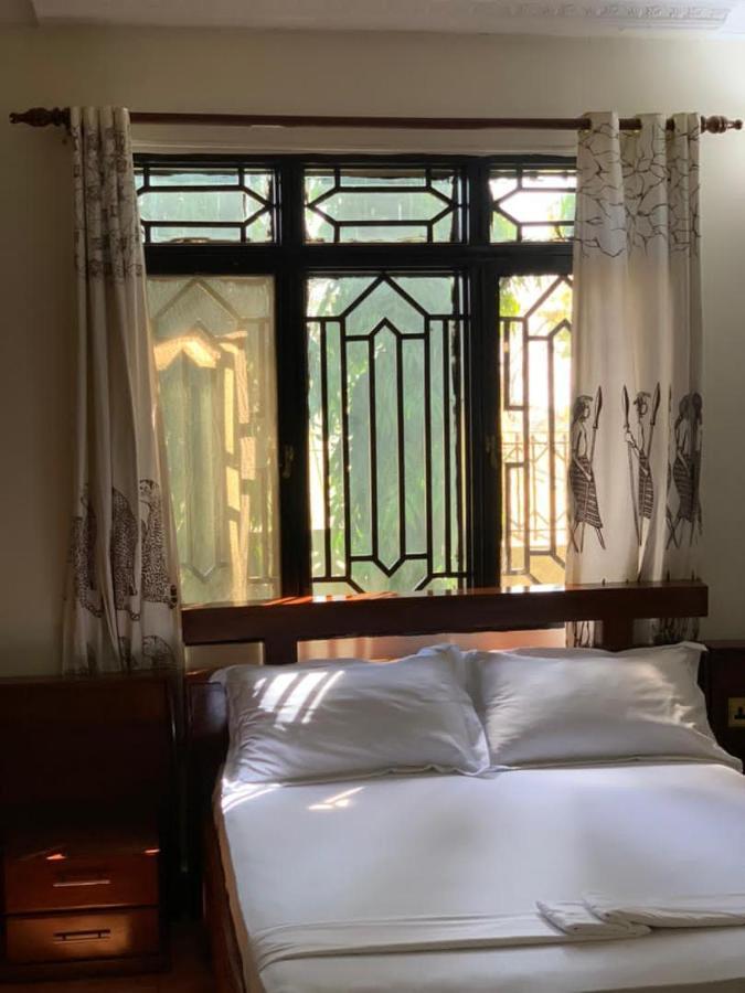 Coast View Resort Kigoma Buitenkant foto