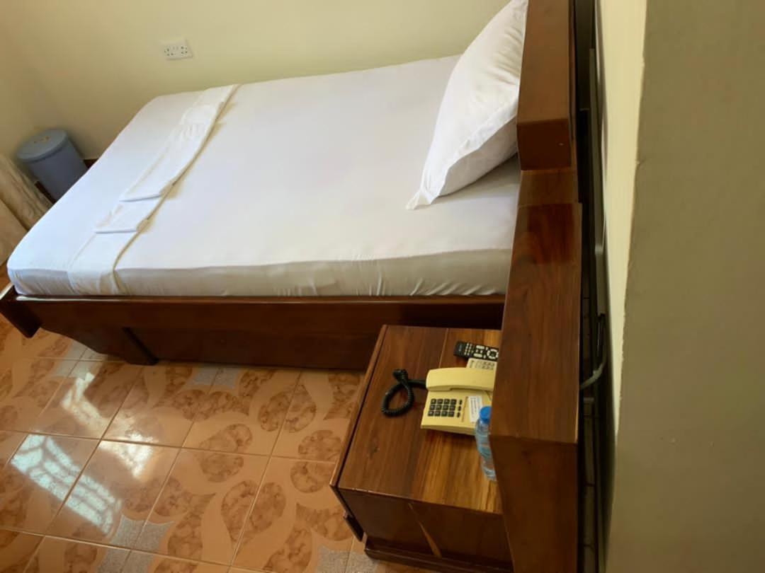 Coast View Resort Kigoma Buitenkant foto