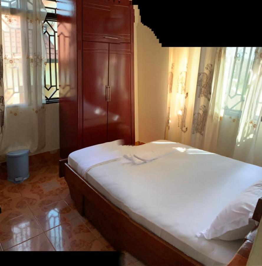 Coast View Resort Kigoma Buitenkant foto