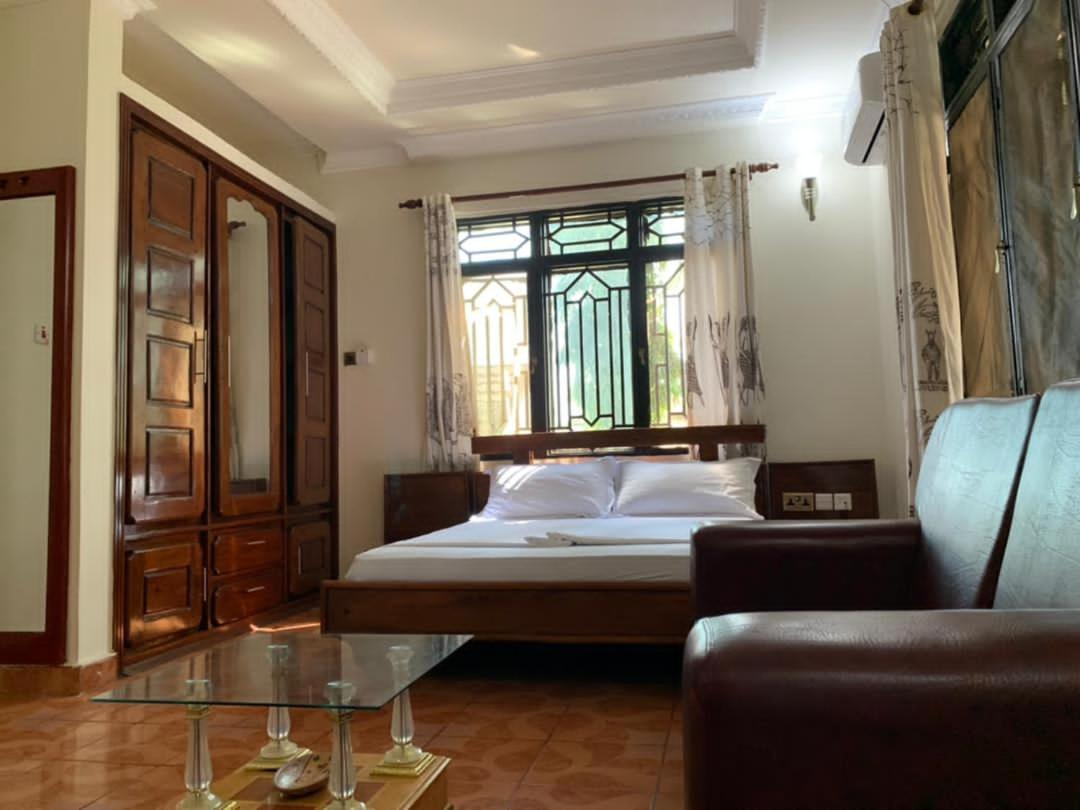 Coast View Resort Kigoma Buitenkant foto
